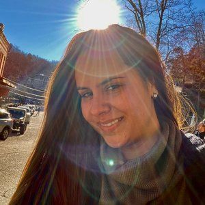 Meet your Posher, Marcela